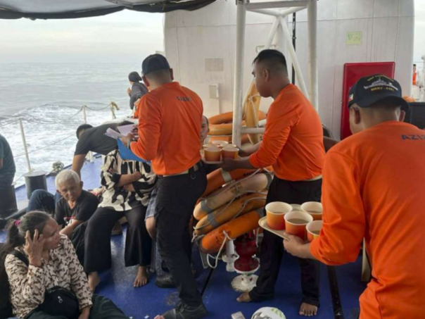 Broj poginulih u brodskoj nesreći na Filipinima porastao na 15, stotine spašenih