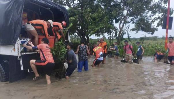 Broj poginulih u poplavama i klizištima na Filipinima porastao na 44