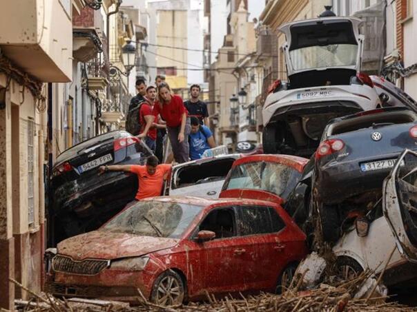 Broj poginulih u poplavama u Španiji porastao na 205