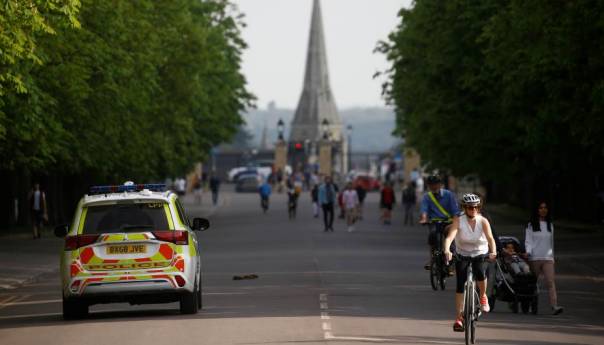 Broj preminulih od COVID-19 u Britaniji primakao se cifri od 50.000 osoba