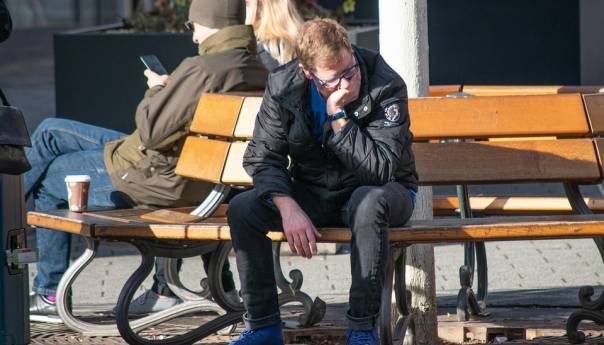 Broj prijavljenih nezaposlenih porastao u SAD-u uprkos padu broja zaraženih