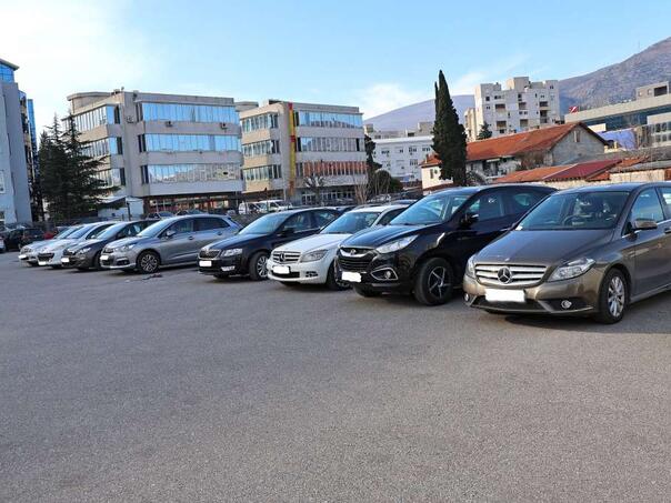 Broj prvi put registrovanih vozila porastao za 22,7 posto