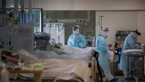 Broj umrlih u svijetu od covida dvostruko je veći od službenih procjena