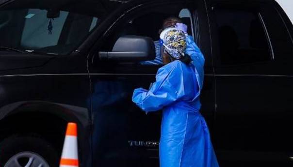 Broj zaraženih u svijetu premašio 25.000.000