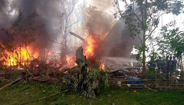 Broj žrtava nakon pada filipinskog vojnog aviona povećan na 50