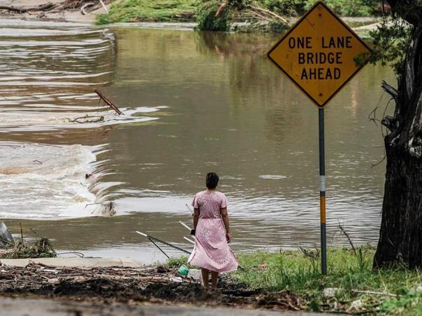 Broj žrtava u Teksasu narastao na 50, traga se za desetinama djece