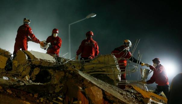 Broj žrtava zemljotresa u Turskoj porastao na 102