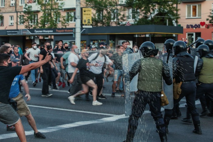Brojna hapšenja na masovnim protestima protiv Lukašenka