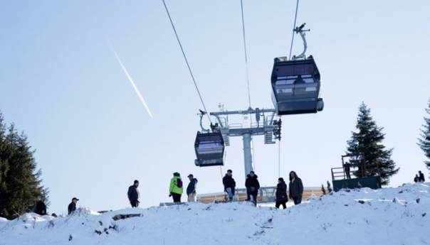 Brojne Sarajlije i turisti uživali na Trebeviću