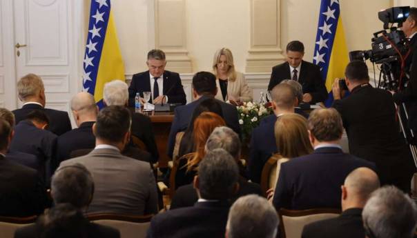 Brojne zvanice na inaguraciji novoizabranih članova Predsjedništva BiH