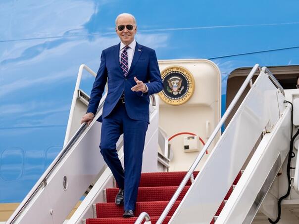 Brojni donatori upozoravaju da će uskratiti sredstva ako Biden ne bude zamijenjen