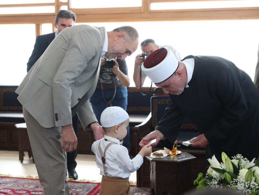 Brojni gosti na bajramskom čestitanju kod reisul-uleme