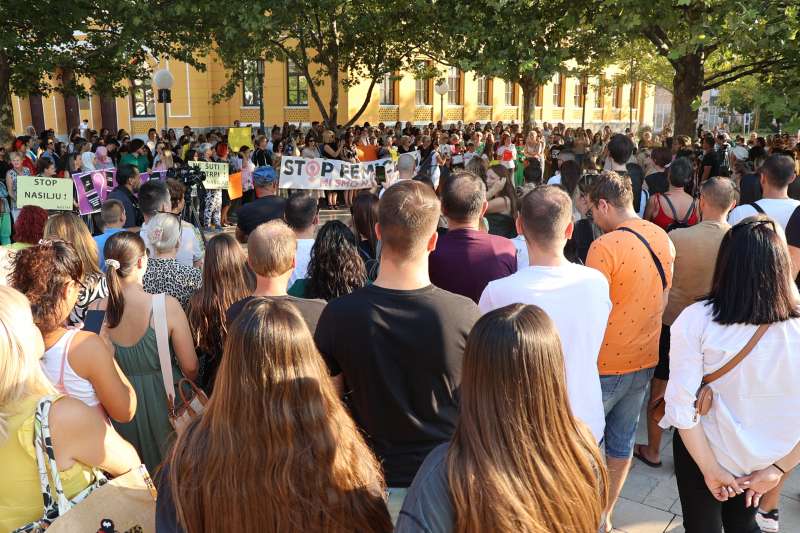 Brojni Mostarci na protestu zbog ubistva Nizame Hećimović