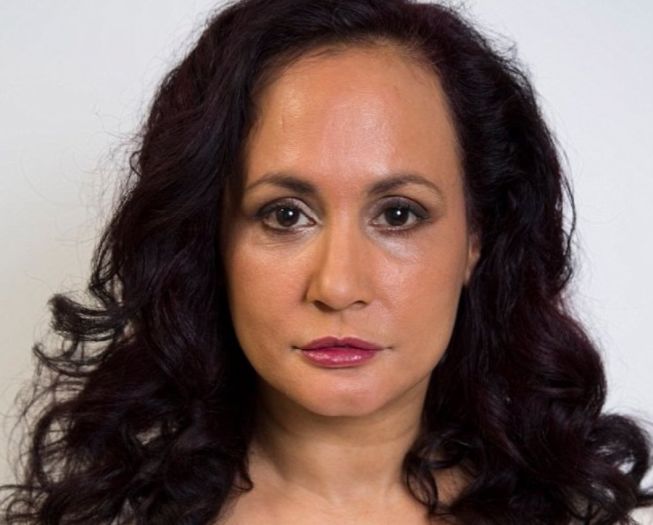 Britanka tvrdi da se nije nasmijala 40 godina kako bi spriječila bore