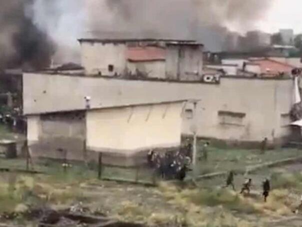 Brutalni rat bukti Kongom, UN: Preko stotinu žena silovano, a zatim živo spaljeno