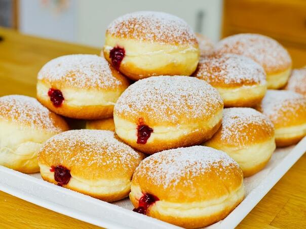 Brze i ukusne krofne iz rerne: Savršene za jutarnji užitak