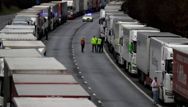 Brzi testovi za vozače blokiranih britanskih kamiona