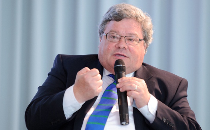 Bütikofer: Sattleru ne dopustiti da odstupi od linije EU u BiH