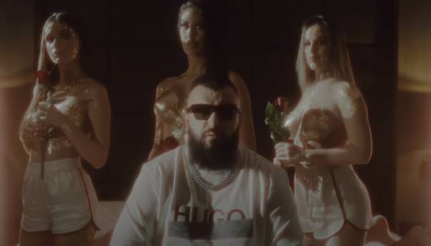 Buba Corelli predstavio novu pjesmu 'Gluh i nijem'