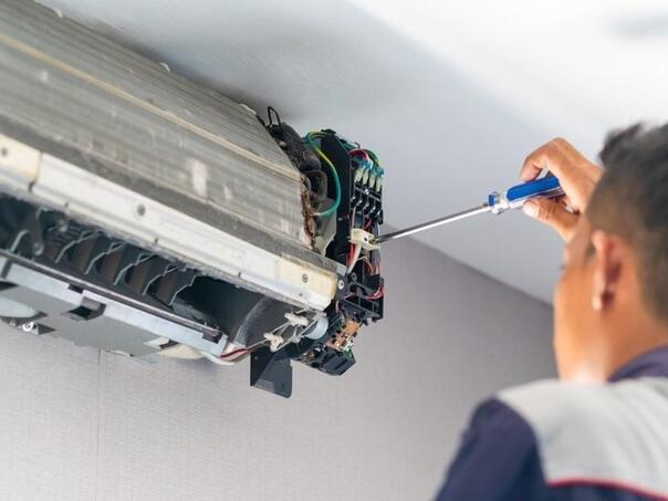 Buđ, prašina i bakterije: Nevidljiva prijetnja za zdravlje iz vašeg klima uređaja