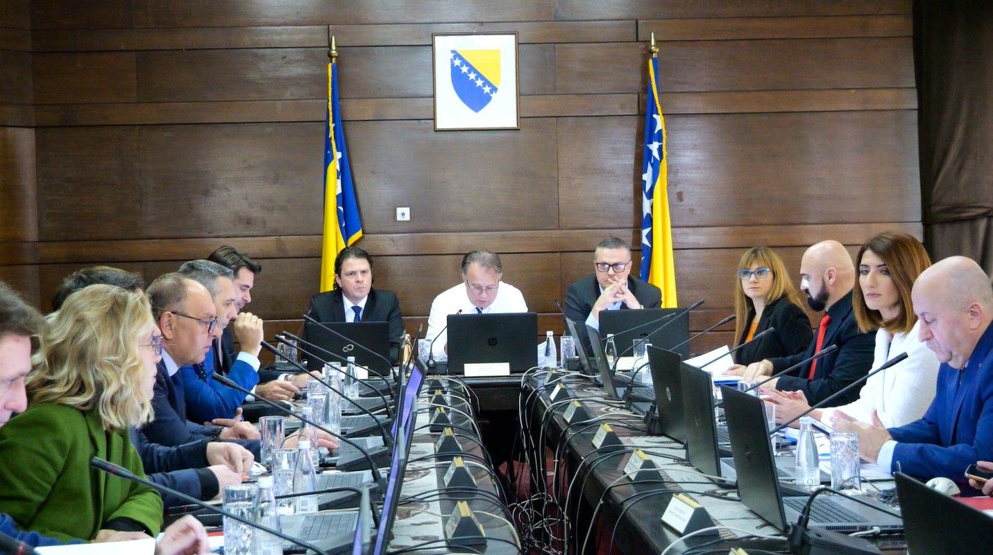 Svi koji primaju platu iz Budžeta FBiH će dobiti jednokratnu pomoć