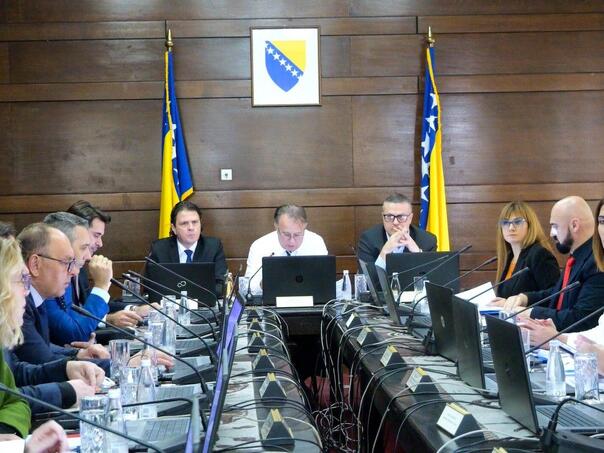 Svi koji primaju platu iz Budžeta FBiH će dobiti jednokratnu pomoć