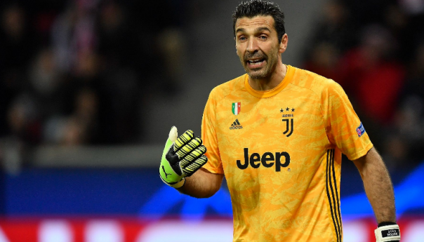 Buffon u humanitarnoj akciji: Rukavice na prodaju za žrtve zemljotresa