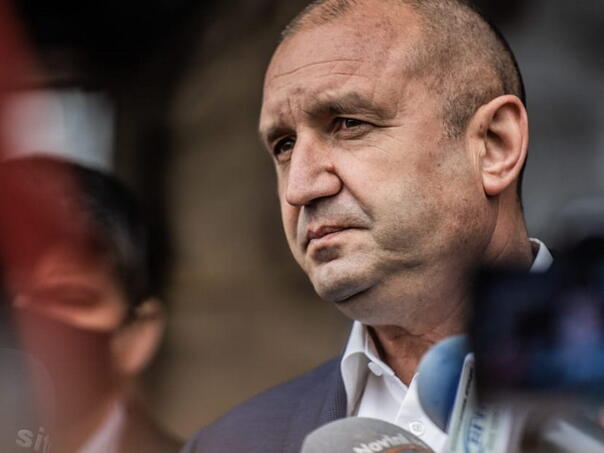 Bugarska predsjednica dala mandat za sastav vlade bivšem predsjedniku Radevu
