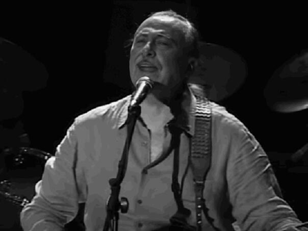 Bugarski pjevač preminuo na pozornici: Uprkos brzoj intervenciji, nije mu bilo spasa