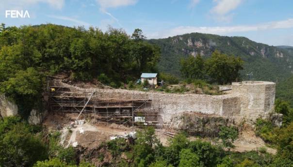 Bujak: Na Dubrovniku kod Ilijaša iskopana pojasna kopča u bronzi s ljiljanom