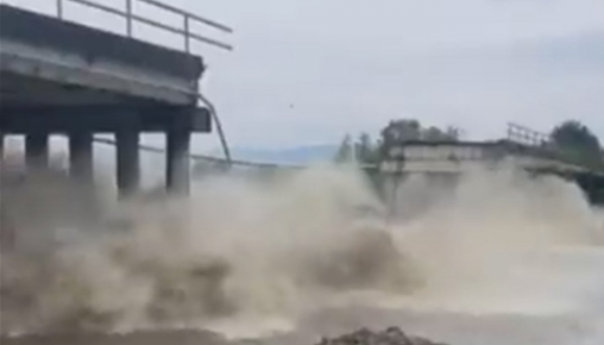 Bujica srušila most kod Čačka, vanredno u 52 općine u Srbiji