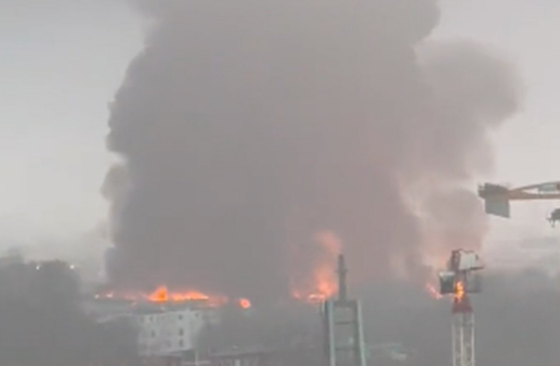 Bukti požar u Hamburgu, cure hemikalije