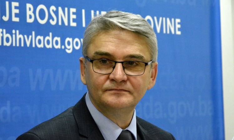 Bukvarević pozitivan na koronu, smješten na Podhrastove