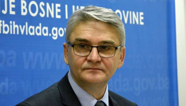 Bukvarević pozitivan na koronu, smješten na Podhrastove