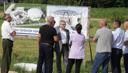 Bukvarević u Zvorniku obišao spomen-obilježja u izgradnji