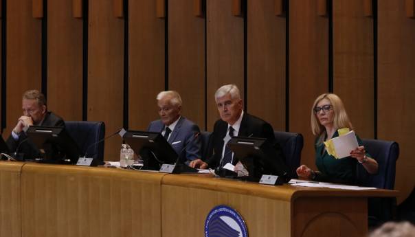 Burna rasprava na Domu naroda oko novca za izbore