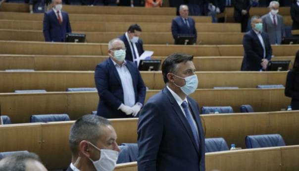 Burna rasprava o Prijedlogu rezolucije o žrtvama ustaškog režima