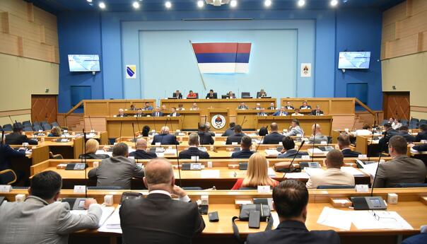 Burna rasprava u NSRS: Zakon 'ubija' kritiku vlasti