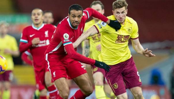 Burnley se skoro cijeli meč branio, pa u finišu šokirao Liverpool