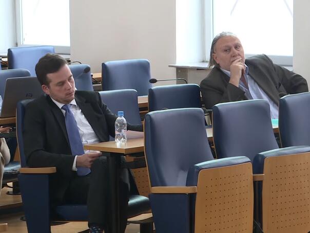 Burno na početku sjednice, hoće li Pandurević biti imenovan?
