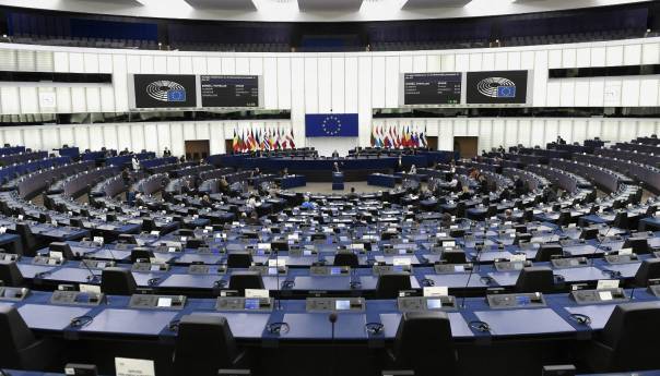 Burno u EU parlamentu: Dodik je najveći saveznik Rusije, mora otići