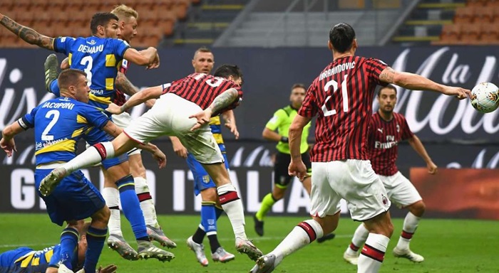 Calhanoglu vodio Milan do pobjede, Napoli kiksao u Bologni