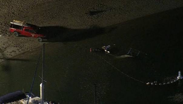 California: Srušio se policijski helikopter, poginuo policajac