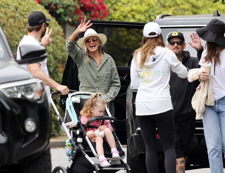 Cameron Diaz snimljena u rijetkom izlasku s mužem