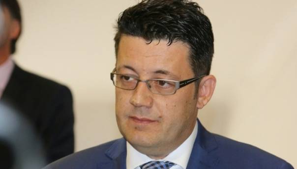 Čampara podnio ostavku na članstvo u Predsjedništvu SDA