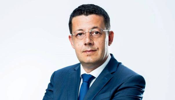Čampara pozvao OHR i Ambasadu SAD da reaguju: SDA i HDZ prave stranačku policiju u HNK