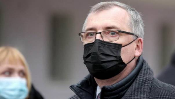 Capak: Ako se cijepite AstraZenecom vjerojatno nećete morati nositi masku