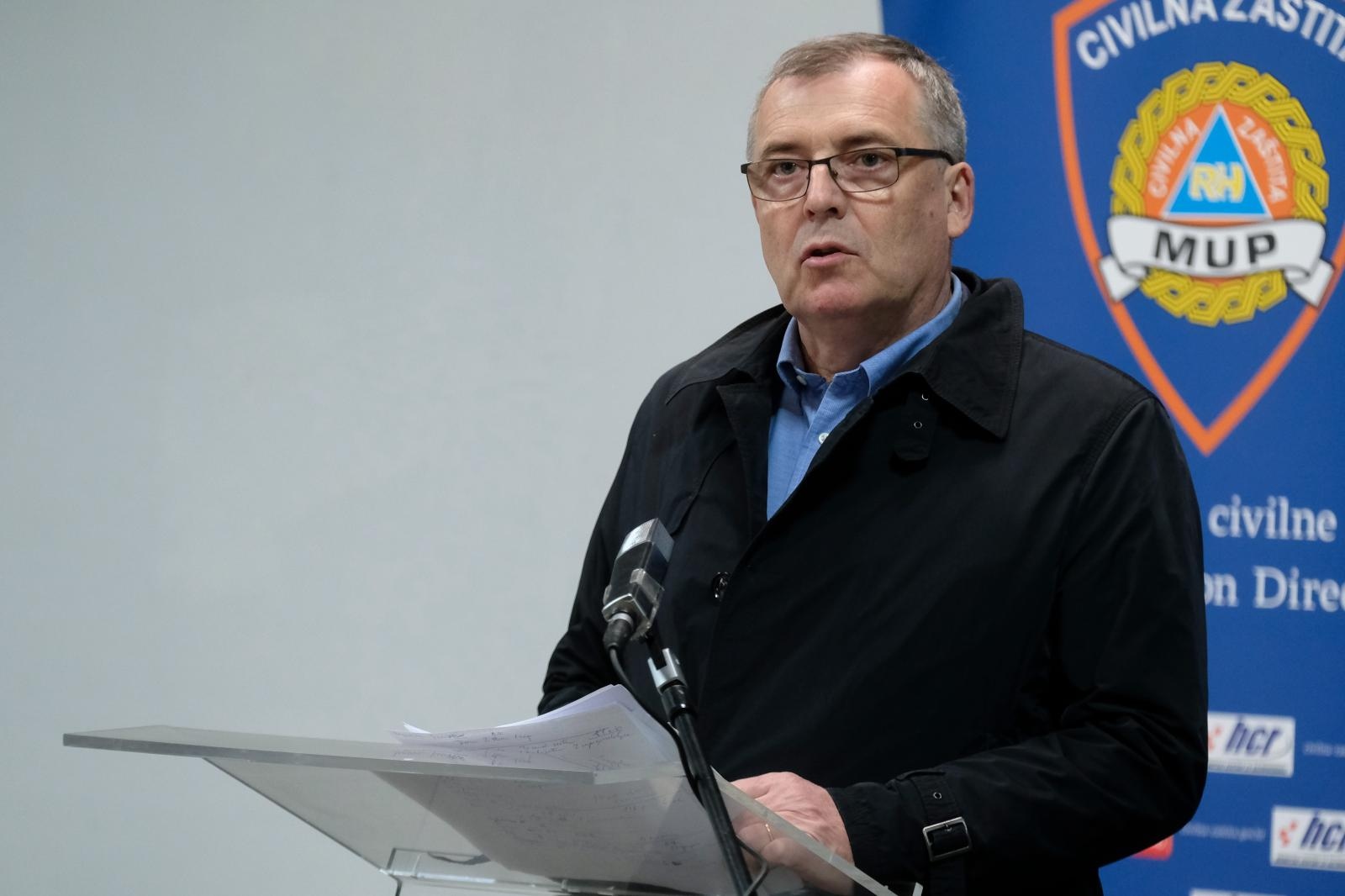 Capak: Ne dolazi u obzir zatvaranje osnovnih škola