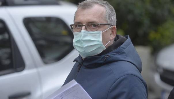 Capak: Platnene maske ne štite od korona virusa