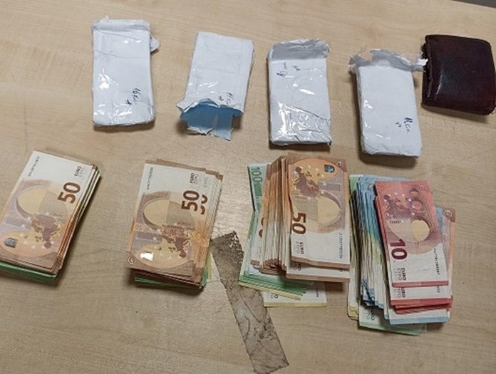Carinici kod vozača kamiona iz BiH pronašli 51 hiljadu eura